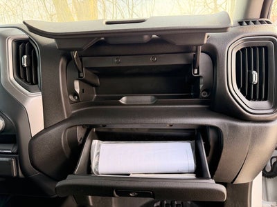 2022 GMC Sierra 3500HD Pro 4x4 4dr Double Cab LB SRW