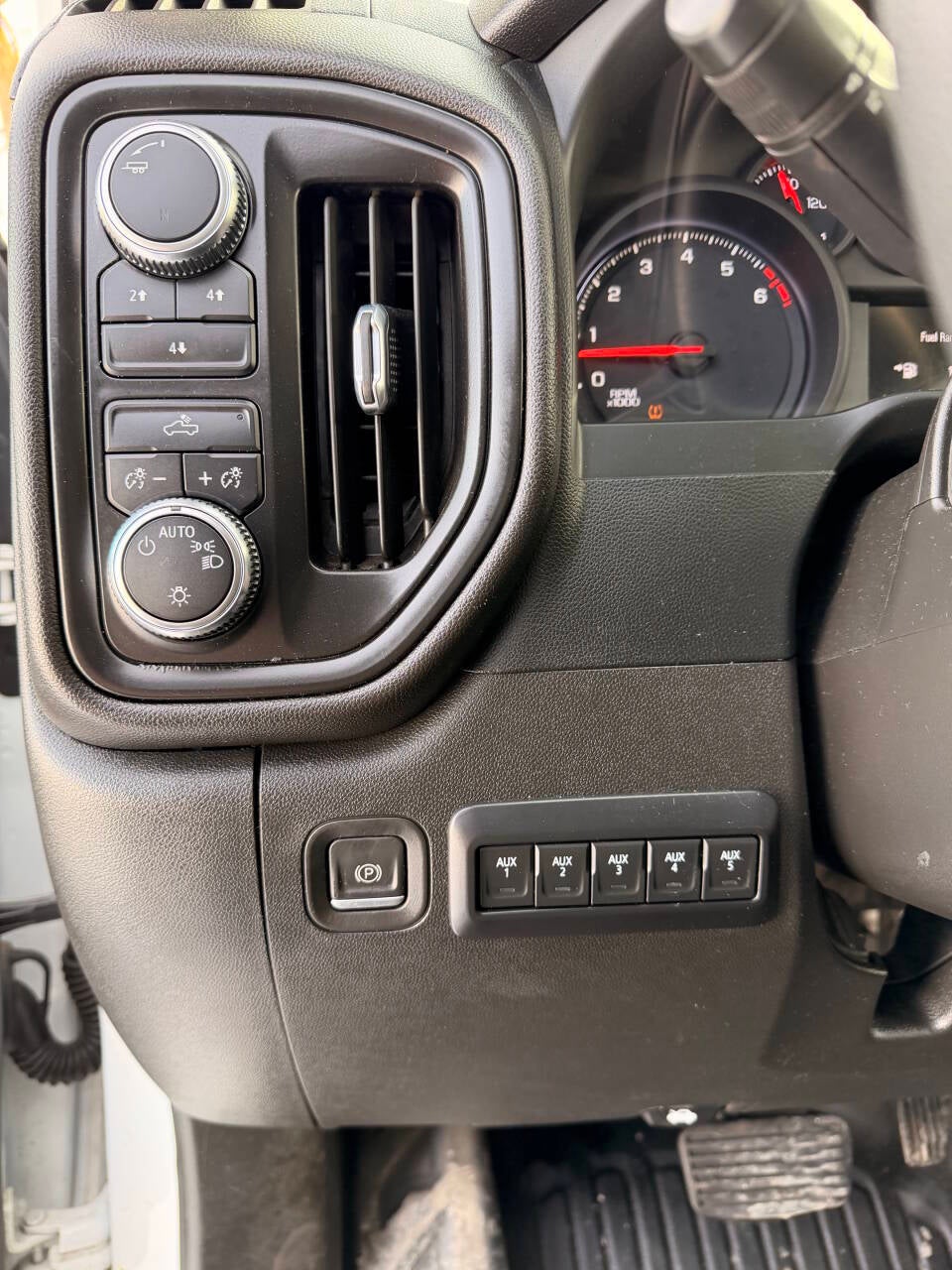 2022 GMC Sierra 3500HD Pro 4x4 4dr Double Cab LB SRW