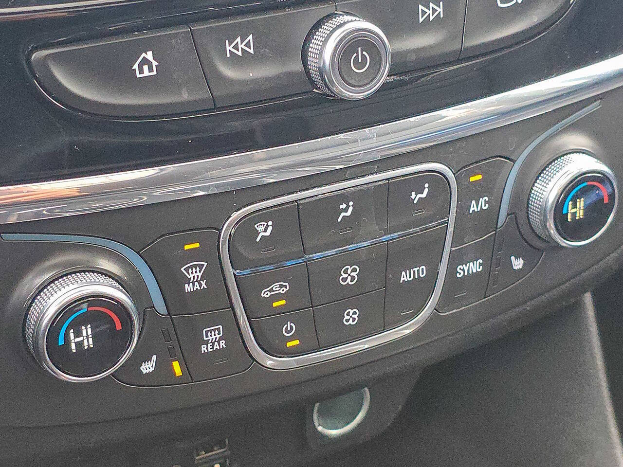 2020 Chevrolet Traverse LT Leather 4dr SUV