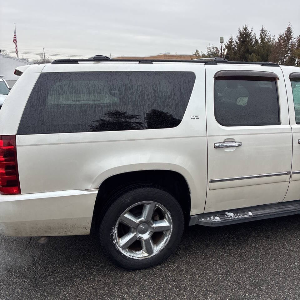 2012 Chevrolet Suburban LTZ 4x4 4dr SUV