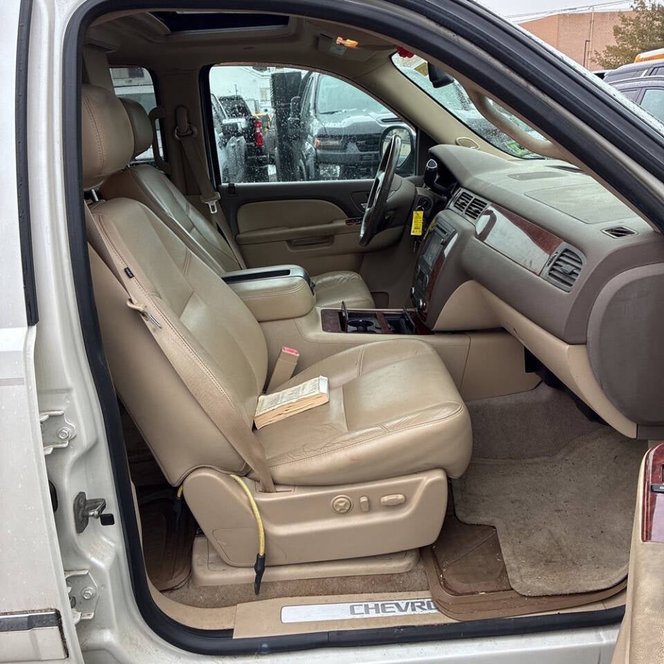 2012 Chevrolet Suburban LTZ 4x4 4dr SUV