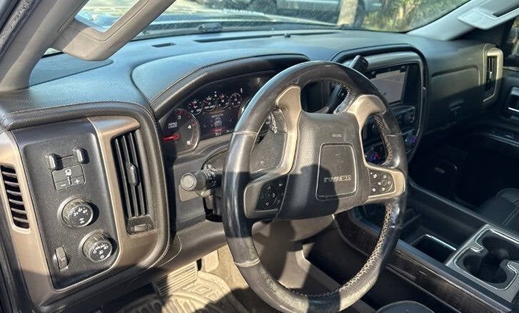 2016 GMC Sierra 2500HD Denali 4x4 4dr Crew Cab SB