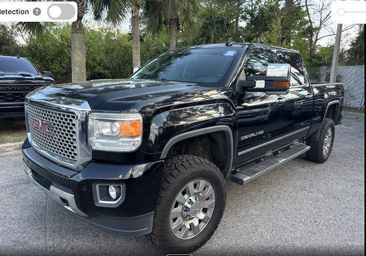 2016 GMC Sierra 2500HD Denali 4x4 4dr Crew Cab SB