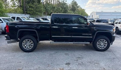 2016 GMC Sierra 2500HD Denali 4x4 4dr Crew Cab SB