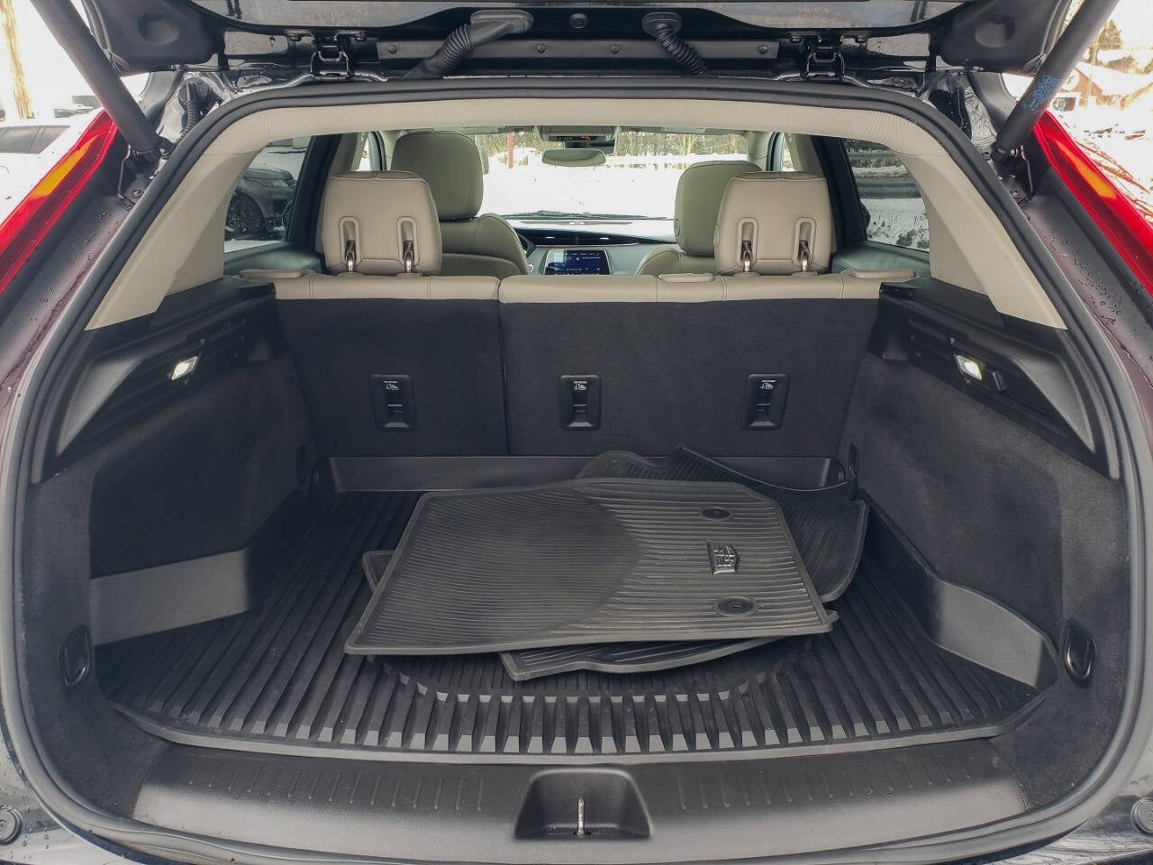 2021 Cadillac XT4 Luxury 4x4 4dr Crossover