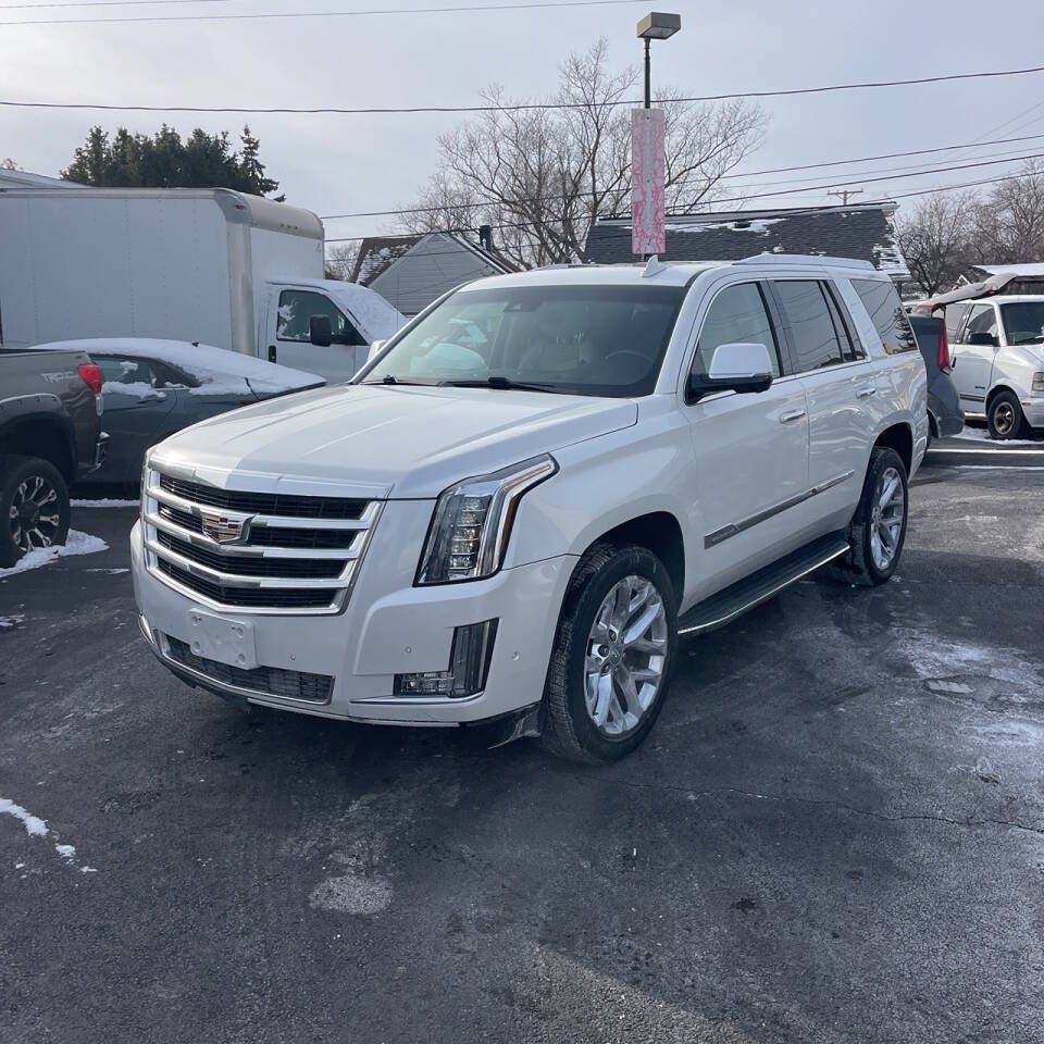 2018 Cadillac Escalade Luxury 4x4 4dr SUV