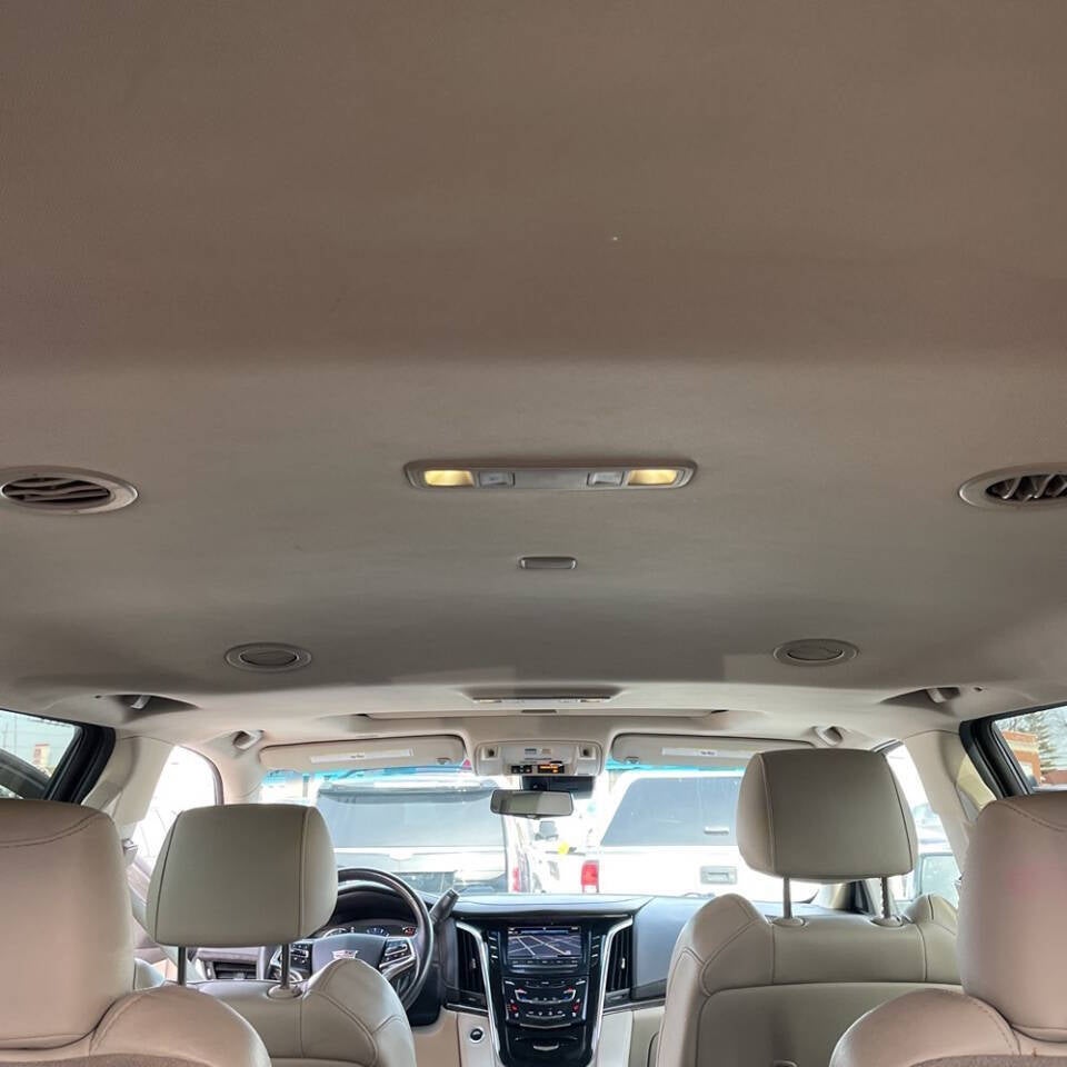 2018 Cadillac Escalade Luxury 4x4 4dr SUV