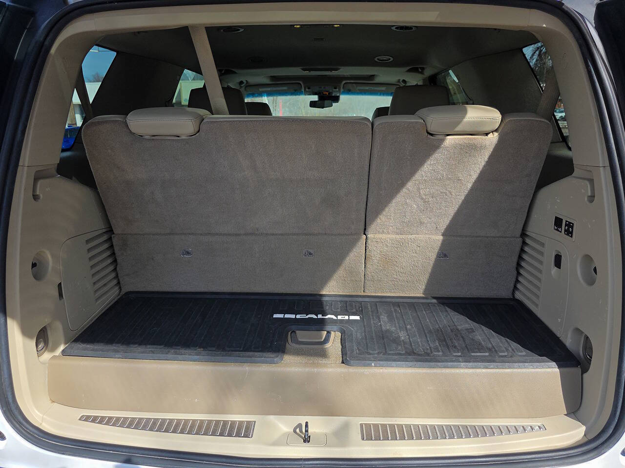 2018 Cadillac Escalade Luxury 4x4 4dr SUV