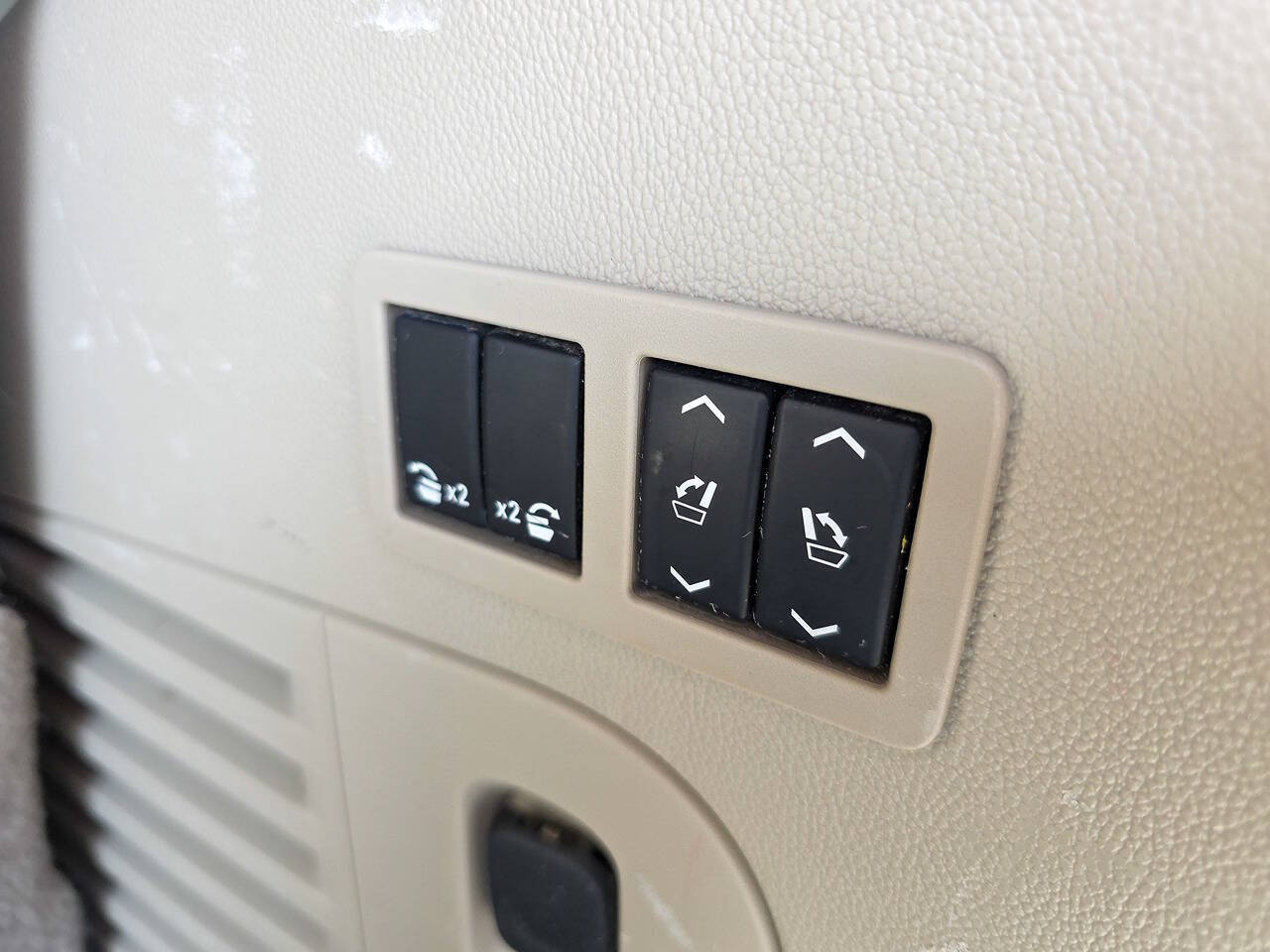 2018 Cadillac Escalade Luxury 4x4 4dr SUV