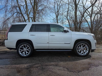 2018 Cadillac Escalade Luxury 4x4 4dr SUV