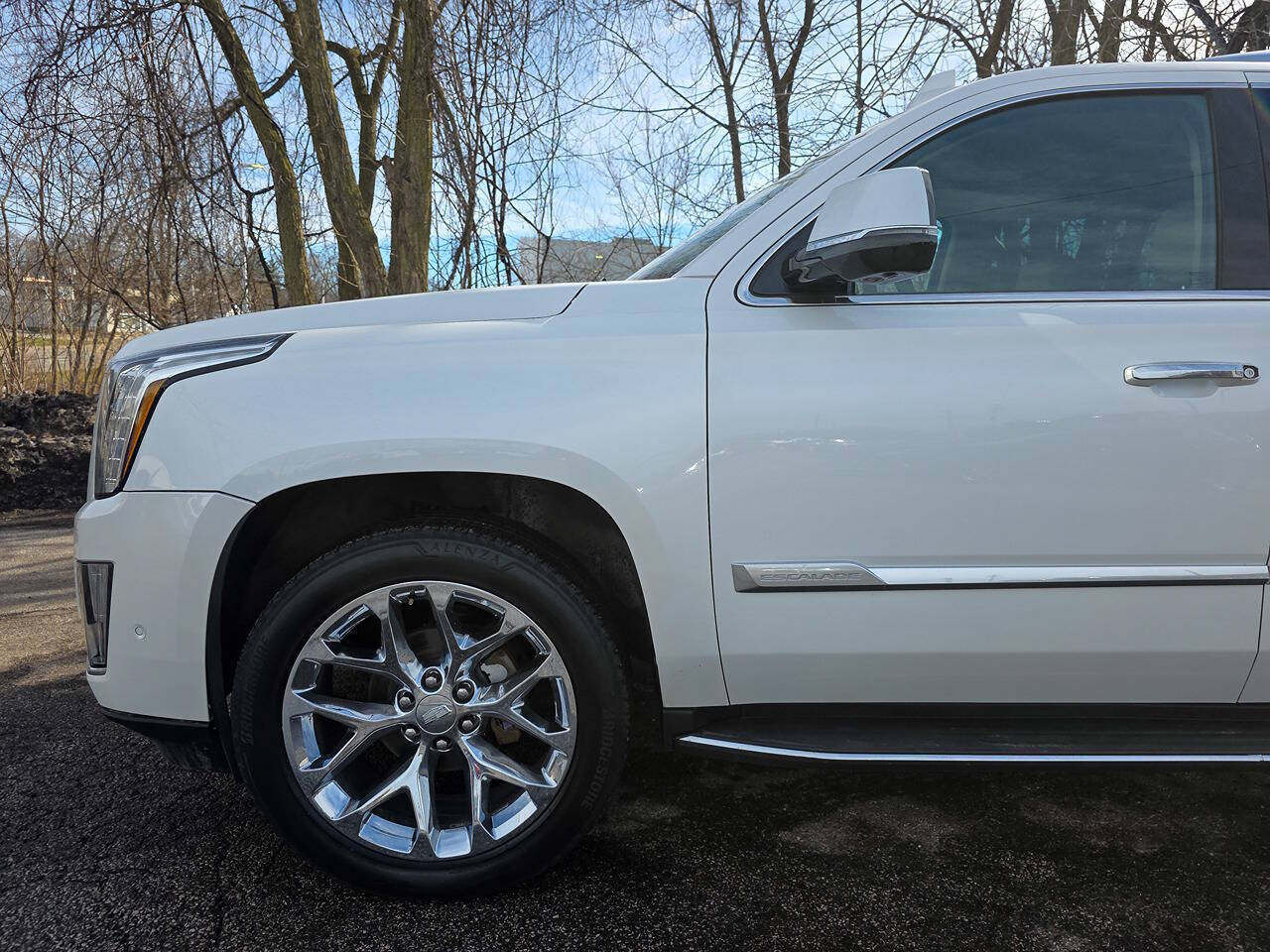 2018 Cadillac Escalade Luxury 4x4 4dr SUV