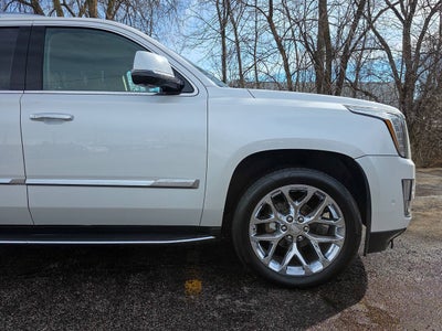 2018 Cadillac Escalade Luxury 4x4 4dr SUV