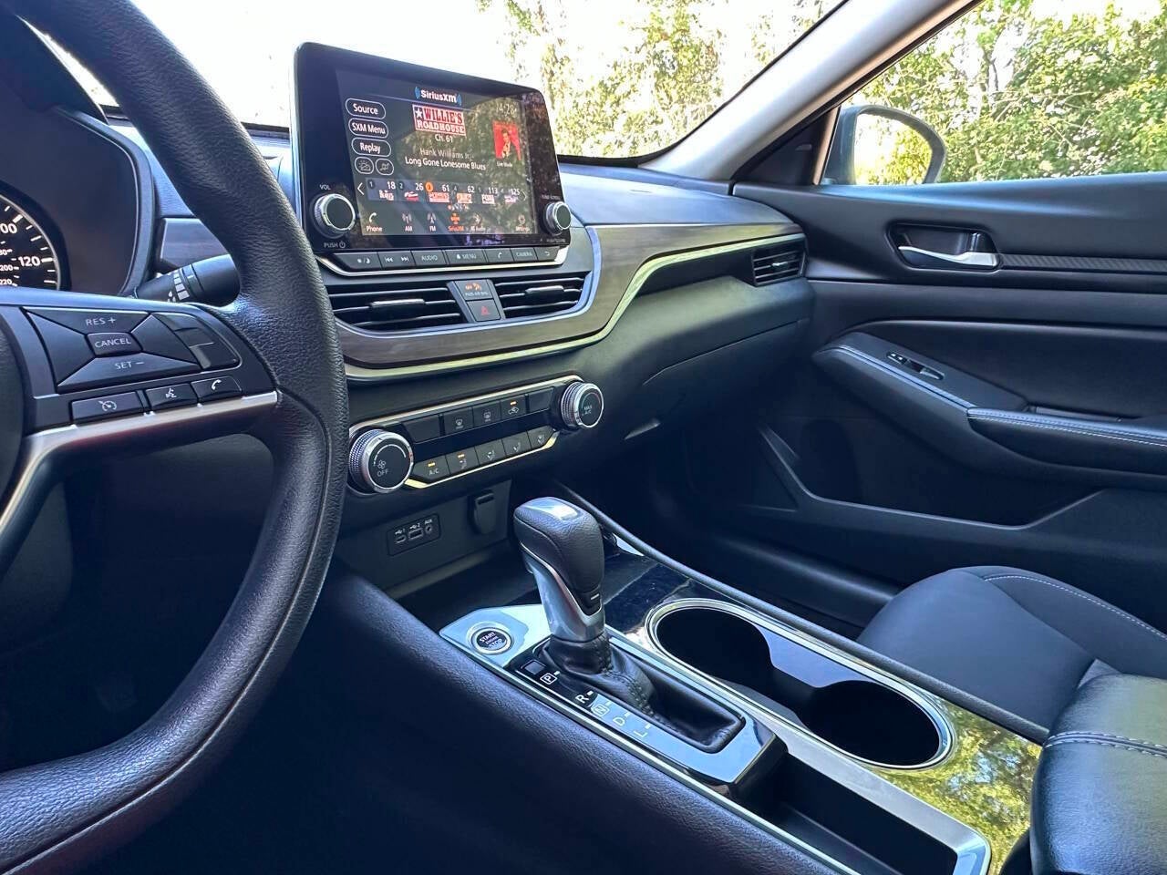 2024 Nissan Altima 2.5 SV 4dr Sedan