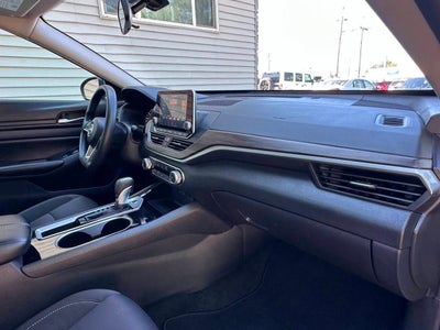 2024 Nissan Altima 2.5 SV 4dr Sedan