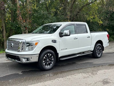 2017 Nissan Titan SL 4x4 4dr Crew Cab