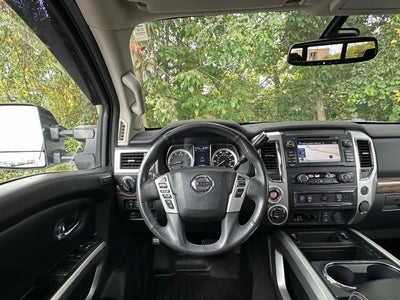 2017 Nissan Titan SL 4x4 4dr Crew Cab