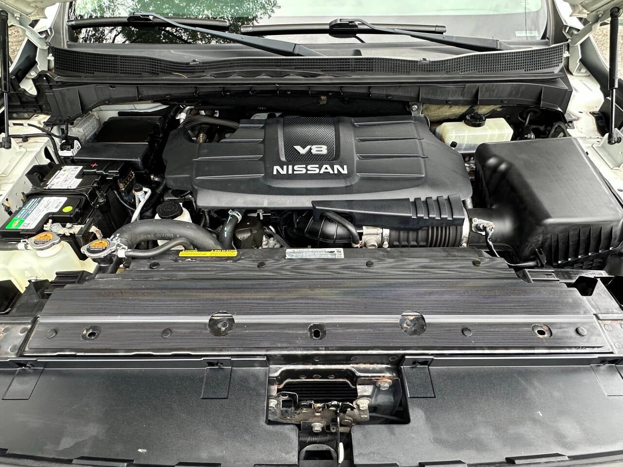 2017 Nissan Titan SL 4x4 4dr Crew Cab