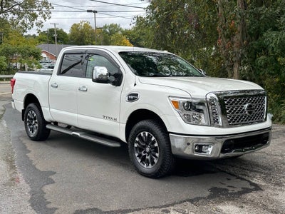2017 Nissan Titan SL 4x4 4dr Crew Cab