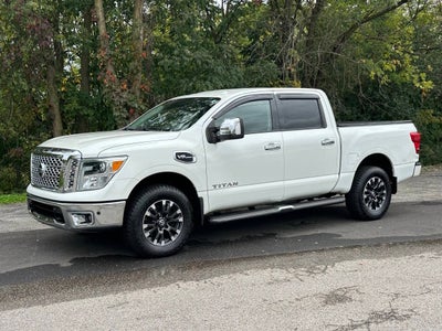 2017 Nissan Titan SL 4x4 4dr Crew Cab