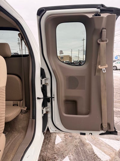 2013 Nissan Frontier SV V6 4x2 4dr King Cab 6.1 ft. SB Pickup 5A