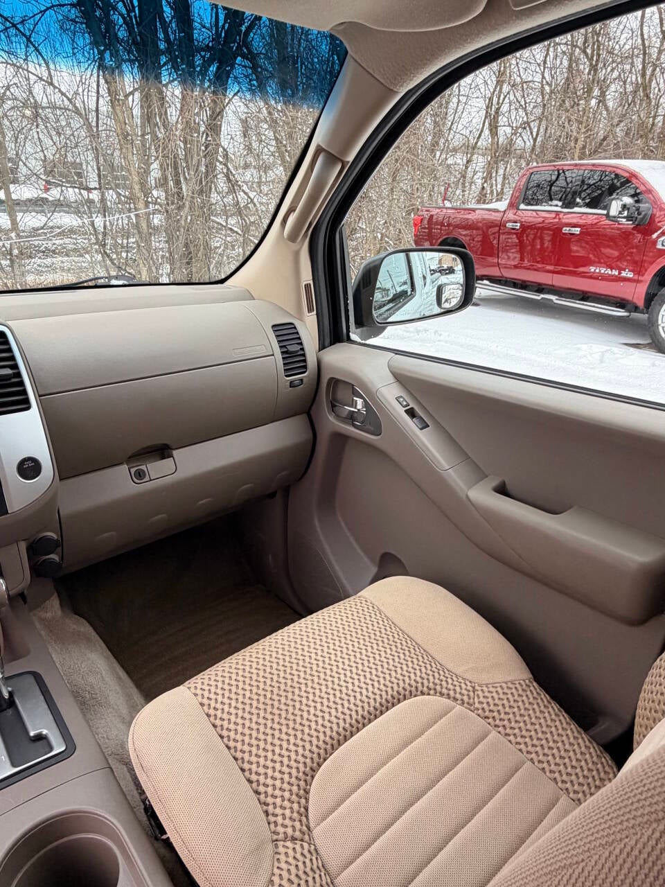 2013 Nissan Frontier SV V6 4x2 4dr King Cab 6.1 ft. SB Pickup 5A