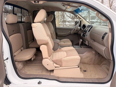 2013 Nissan Frontier SV V6 4x2 4dr King Cab 6.1 ft. SB Pickup 5A