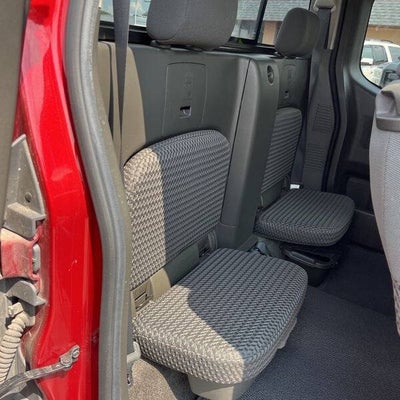 2014 Nissan Frontier SV V6 4x4 4dr King Cab 6.1 ft. SB Pickup 5A