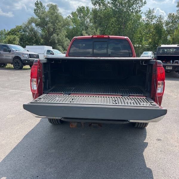 2014 Nissan Frontier SV V6 4x4 4dr King Cab 6.1 ft. SB Pickup 5A