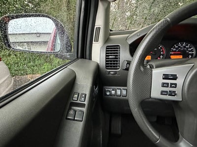 2014 Nissan Frontier SV V6 4x4 4dr King Cab 6.1 ft. SB Pickup 5A