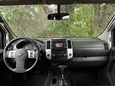 2014 Nissan Frontier SV V6 4x4 4dr King Cab 6.1 ft. SB Pickup 5A