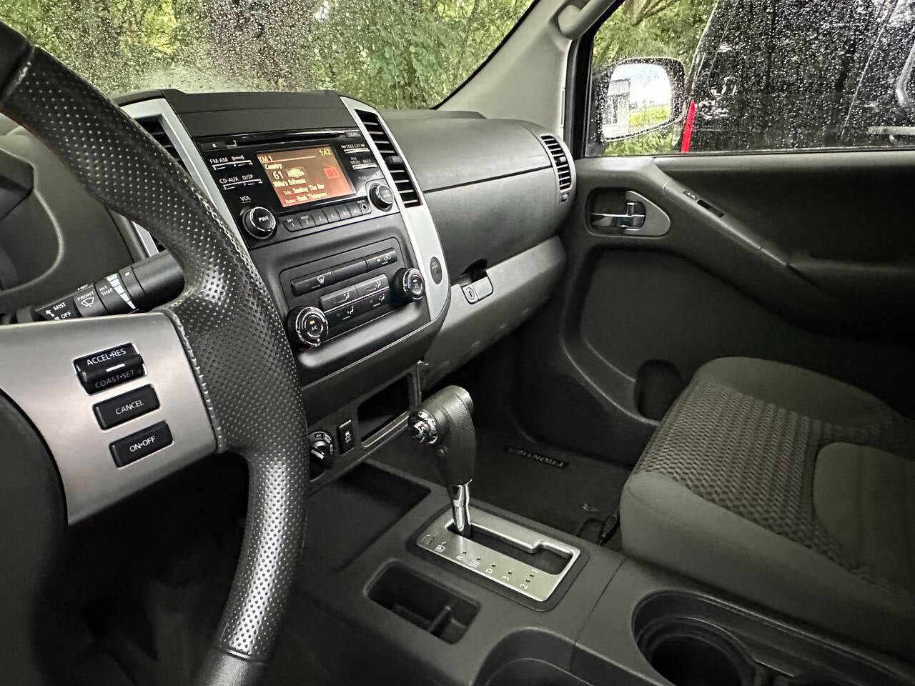 2014 Nissan Frontier SV V6 4x4 4dr King Cab 6.1 ft. SB Pickup 5A