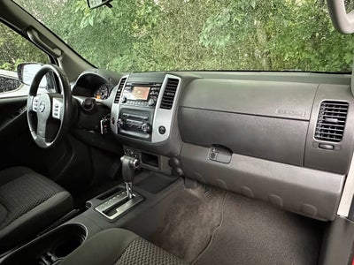 2014 Nissan Frontier SV V6 4x4 4dr King Cab 6.1 ft. SB Pickup 5A