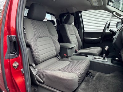2014 Nissan Frontier SV V6 4x4 4dr King Cab 6.1 ft. SB Pickup 5A