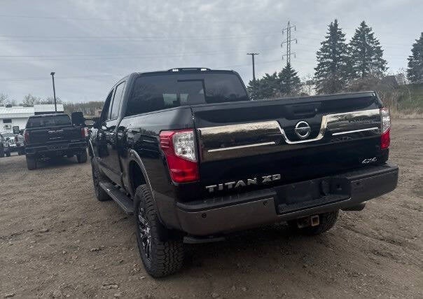 2018 Nissan Titan XD Platinum Reserve 4x4 4dr Crew Cab (Diesel)