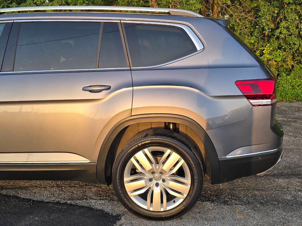 2019 Volkswagen Atlas V6 SEL Premium 4Motion AWD 4dr SUV