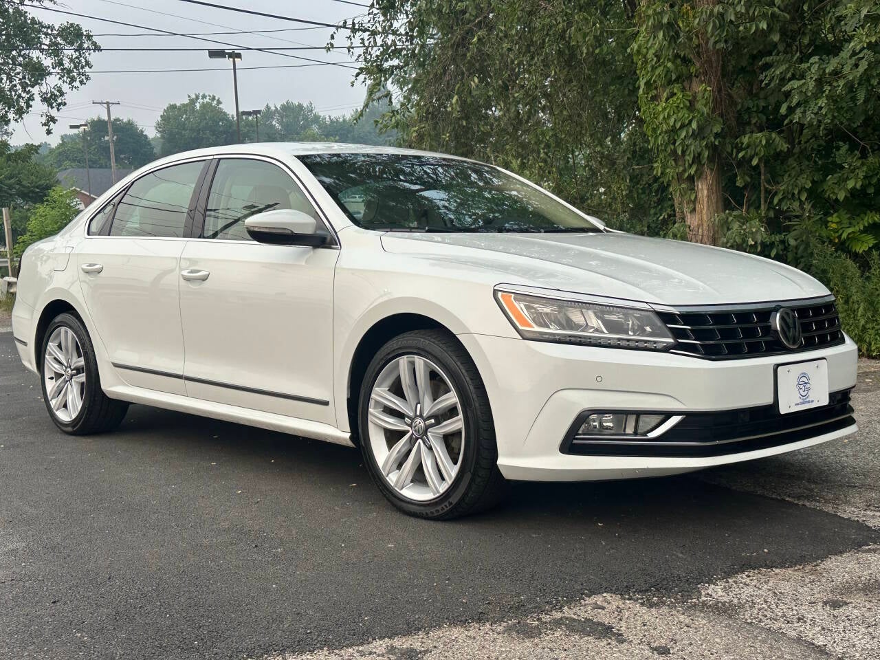 2017 Volkswagen Passat V6 SE 4dr Sedan w/Technology