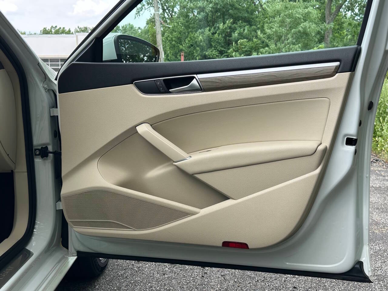 2017 Volkswagen Passat V6 SE 4dr Sedan w/Technology