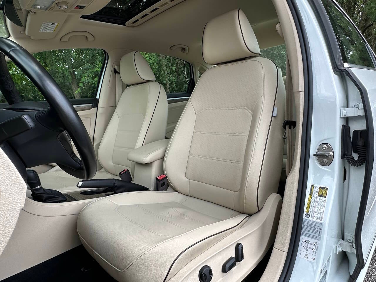 2017 Volkswagen Passat V6 SE 4dr Sedan w/Technology