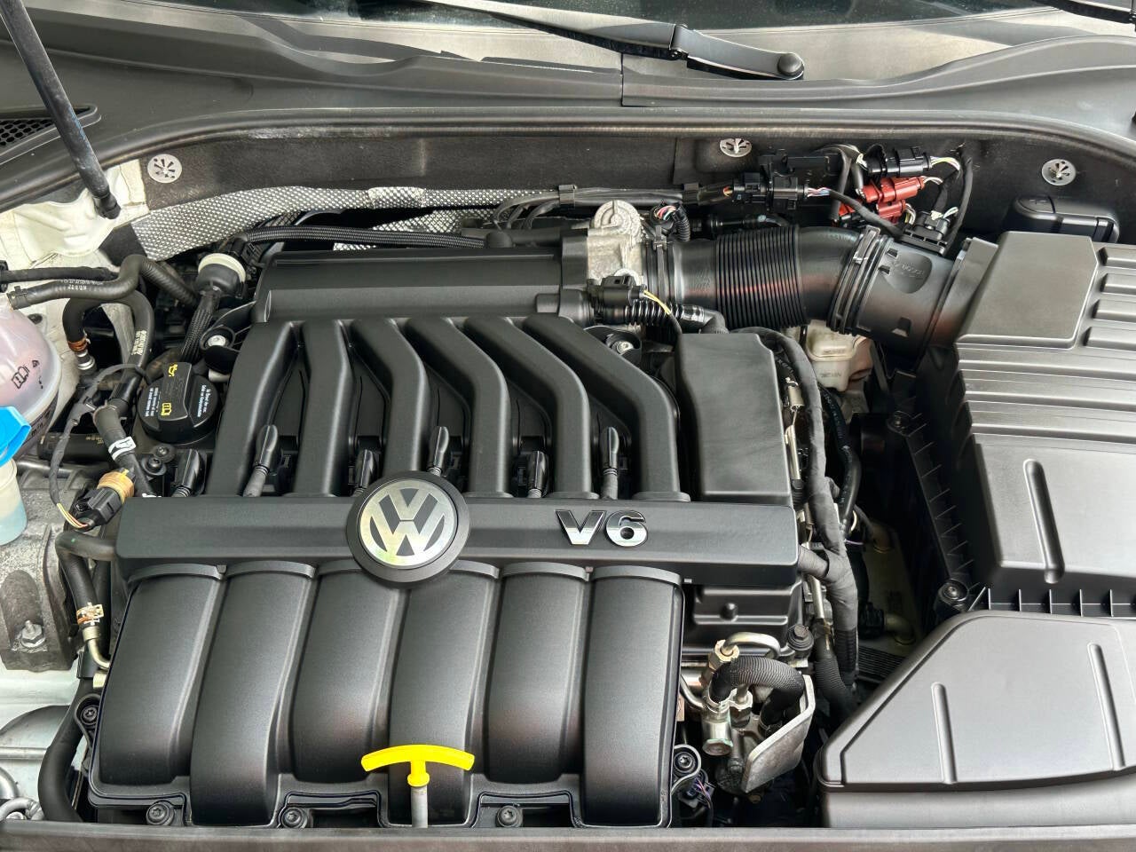 2017 Volkswagen Passat V6 SE 4dr Sedan w/Technology