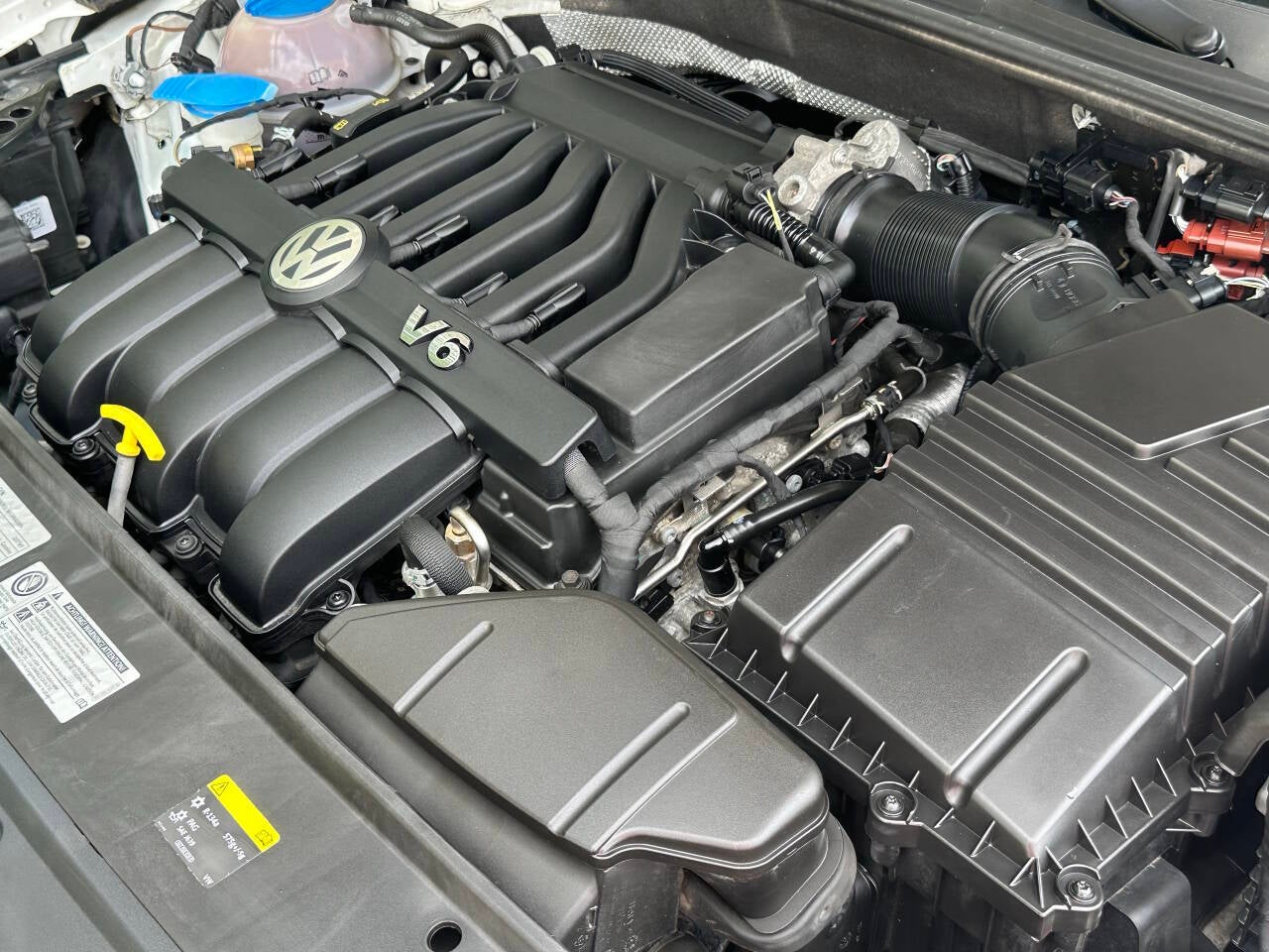2017 Volkswagen Passat V6 SE 4dr Sedan w/Technology