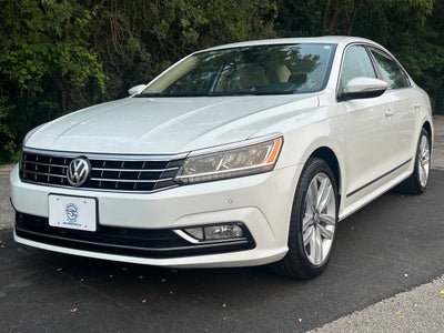 2017 Volkswagen Passat V6 SE 4dr Sedan w/Technology