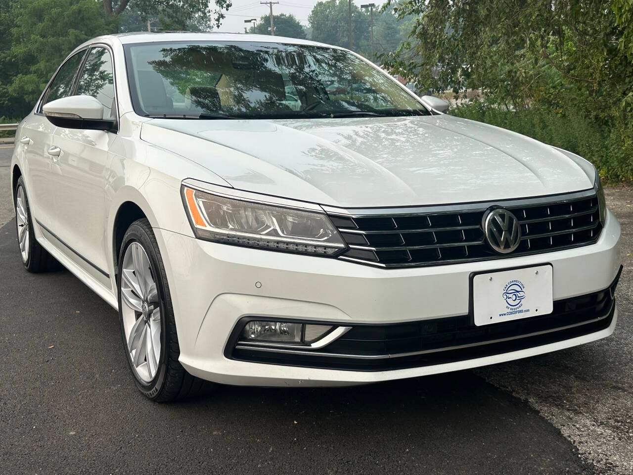 2017 Volkswagen Passat V6 SE 4dr Sedan w/Technology