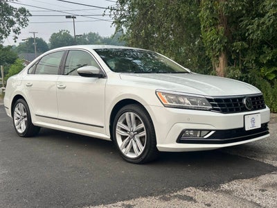 2017 Volkswagen Passat V6 SE 4dr Sedan w/Technology