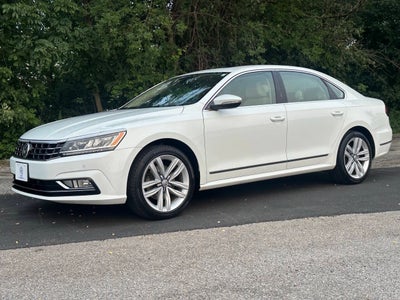 2017 Volkswagen Passat V6 SE 4dr Sedan w/Technology