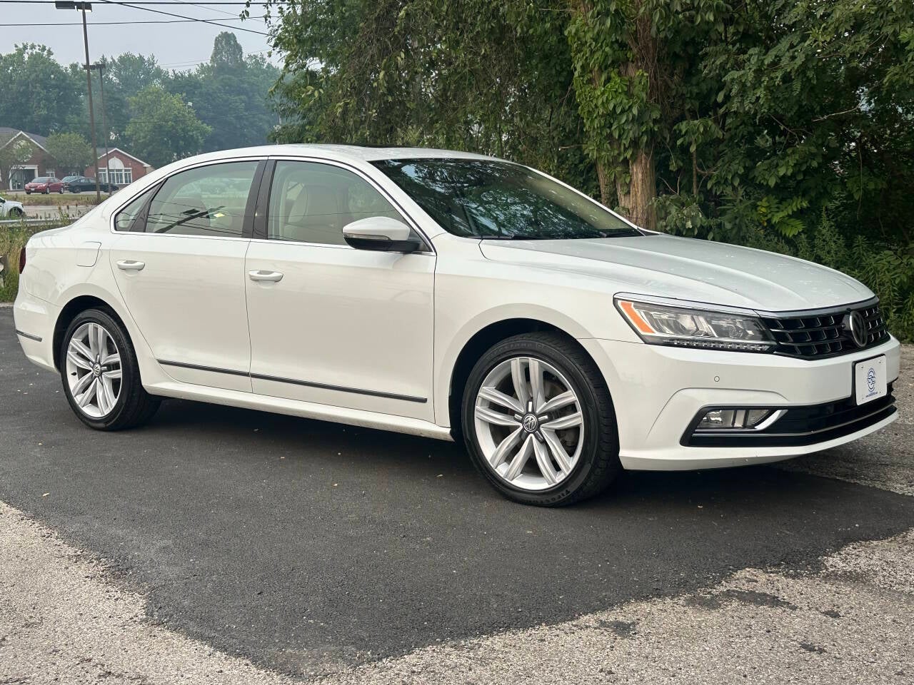 2017 Volkswagen Passat V6 SE 4dr Sedan w/Technology