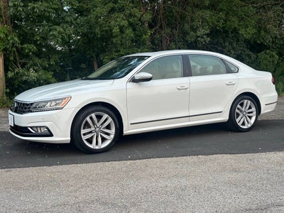 2017 Volkswagen Passat V6 SE 4dr Sedan w/Technology