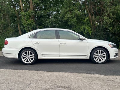 2017 Volkswagen Passat V6 SE 4dr Sedan w/Technology