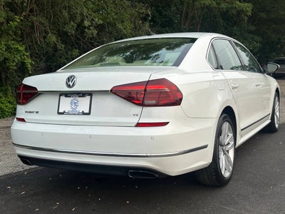 2017 Volkswagen Passat V6 SE 4dr Sedan w/Technology