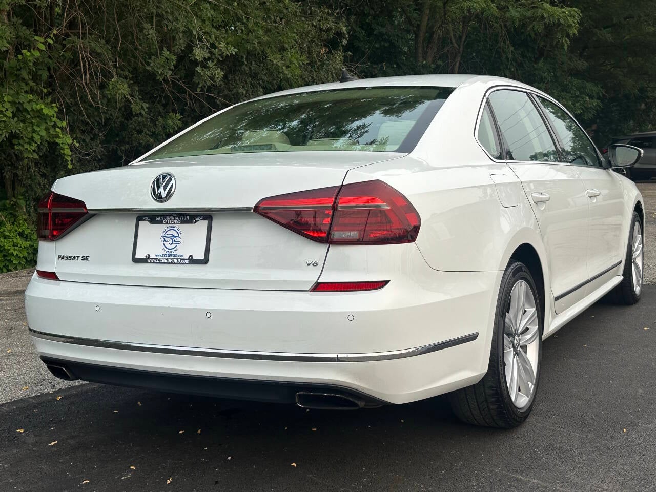 2017 Volkswagen Passat V6 SE 4dr Sedan w/Technology