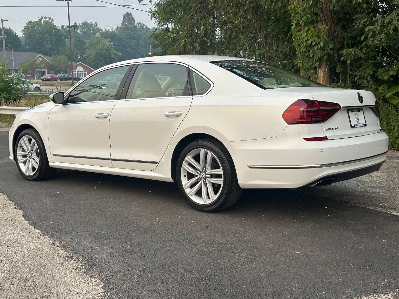 2017 Volkswagen Passat V6 SE 4dr Sedan w/Technology